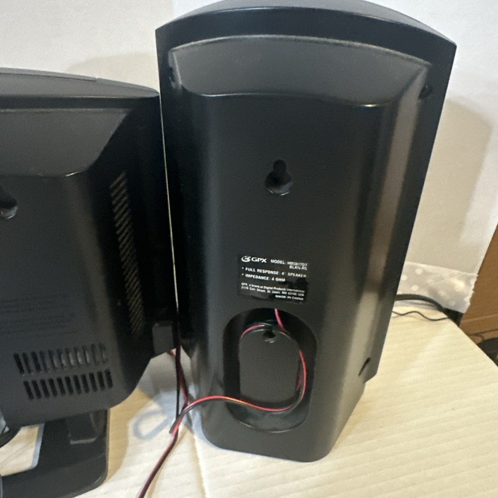 GPX HM3817DTBLK Wall-Mountable Micro FM Stereo System CD-Player ALL WORKS - Picture 12 of 16
